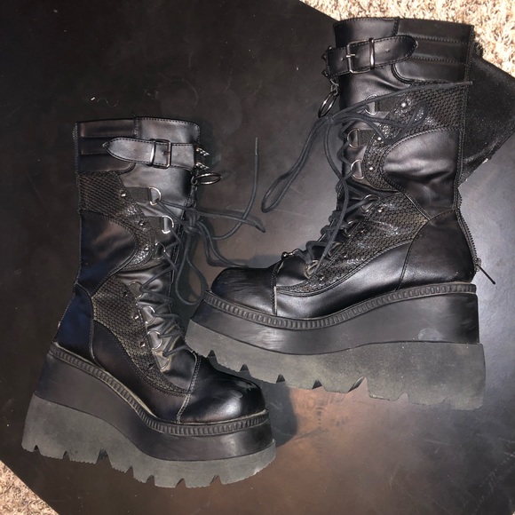 Demonia Platform Boots - Picture 4 of 4